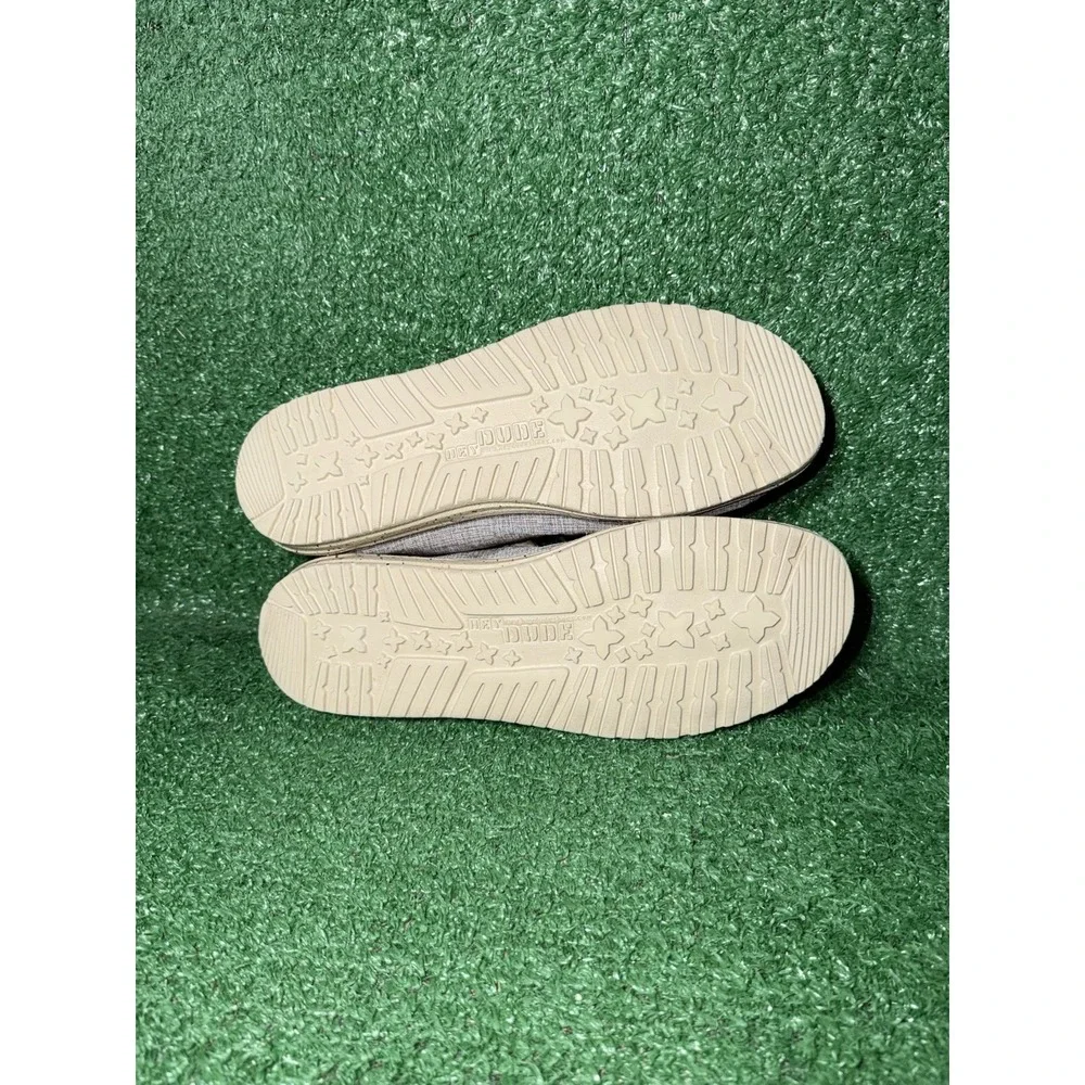Hey Dude Wally Men Size 8 Grey Slip On Lightweight Shoe Comfort Sneaker